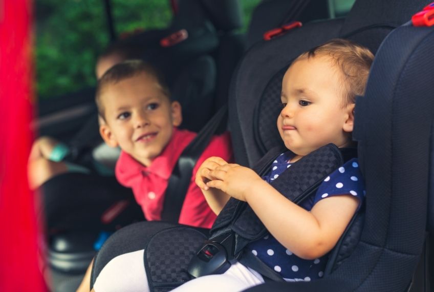 כל הורה חייב לקרוא: ממגרים את תופעת שכחת הילדים ברכב